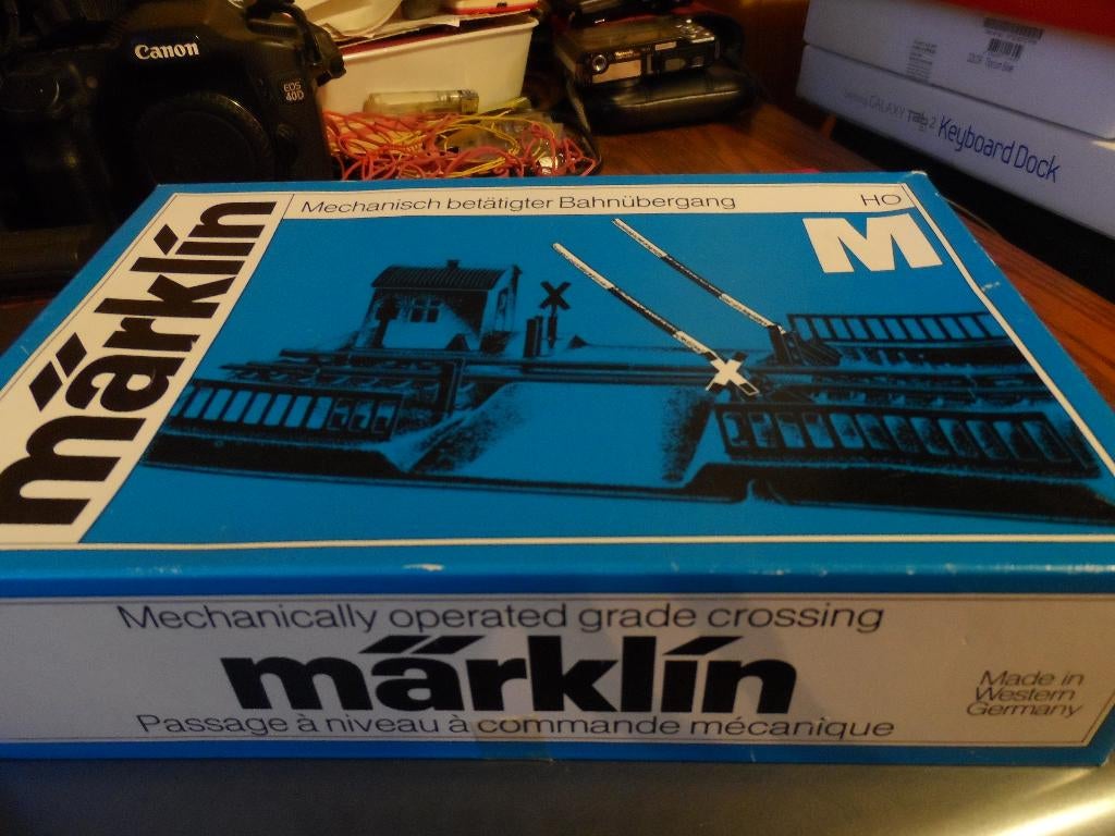 MARKLIN 7390 Passage à niveau NEUF en emballage..., Neuf, Analogique, Enlèvement ou Envoi, Autres types