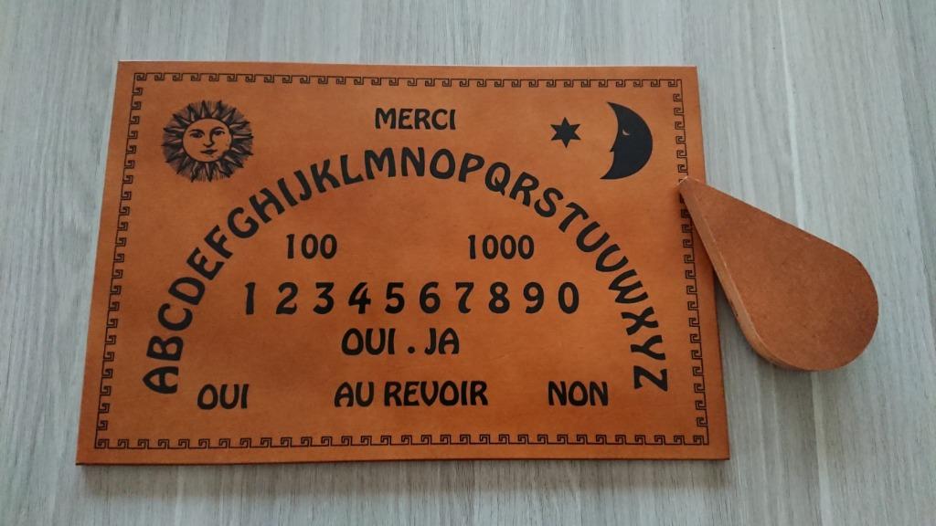Planche OuiJa, Enlèvement