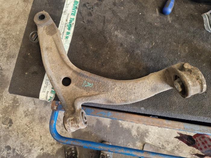 Draagarm rechts-voor van een Volkswagen Bestel, Ophalen of Verzenden, 3 maanden garantie, Gebruikt, Volkswagen