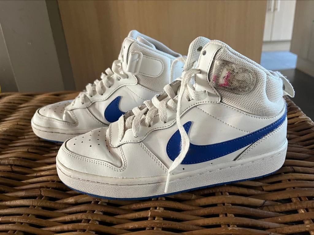 Sneakers montantes Nike blanches taille 39 en très bon état, NIKE, Garçon ou Fille, Enlèvement ou Envoi, Utilisé