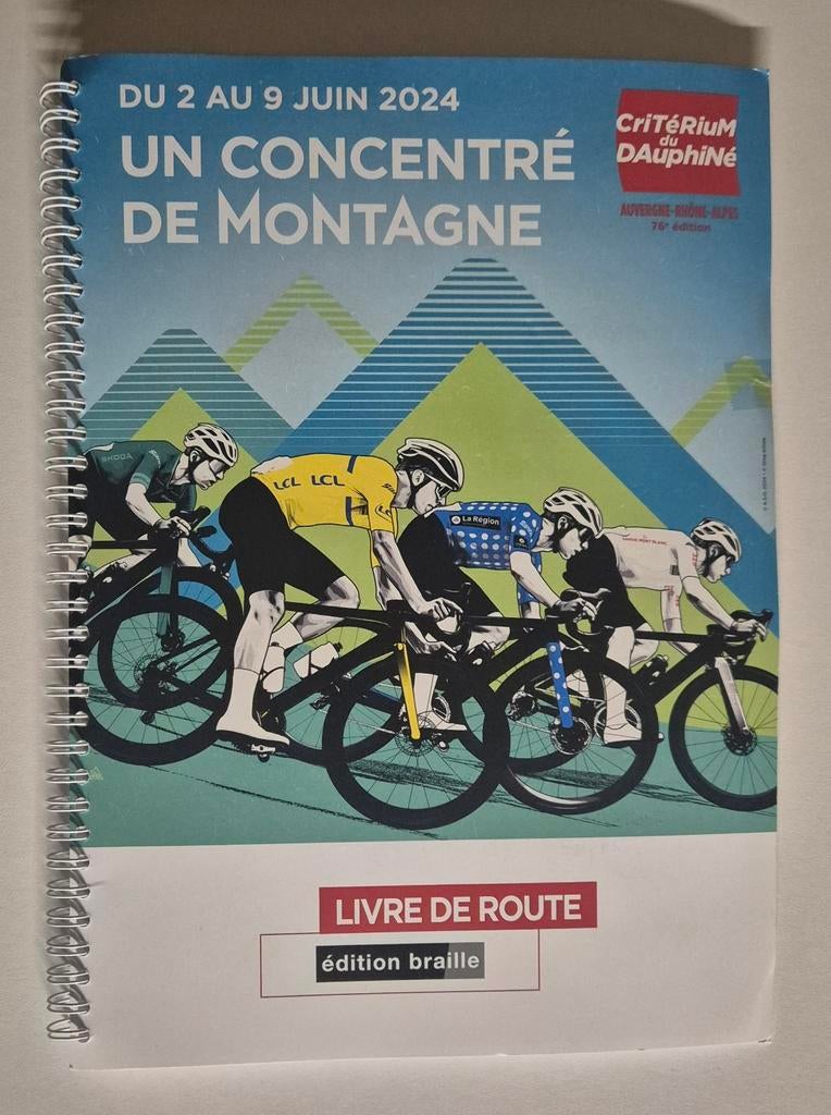 Livre de Route editie braille - Critérium du Dauphine 2024, Boeken, Verzenden, Nieuw, Diverse auteurs, Lopen en Fietsen