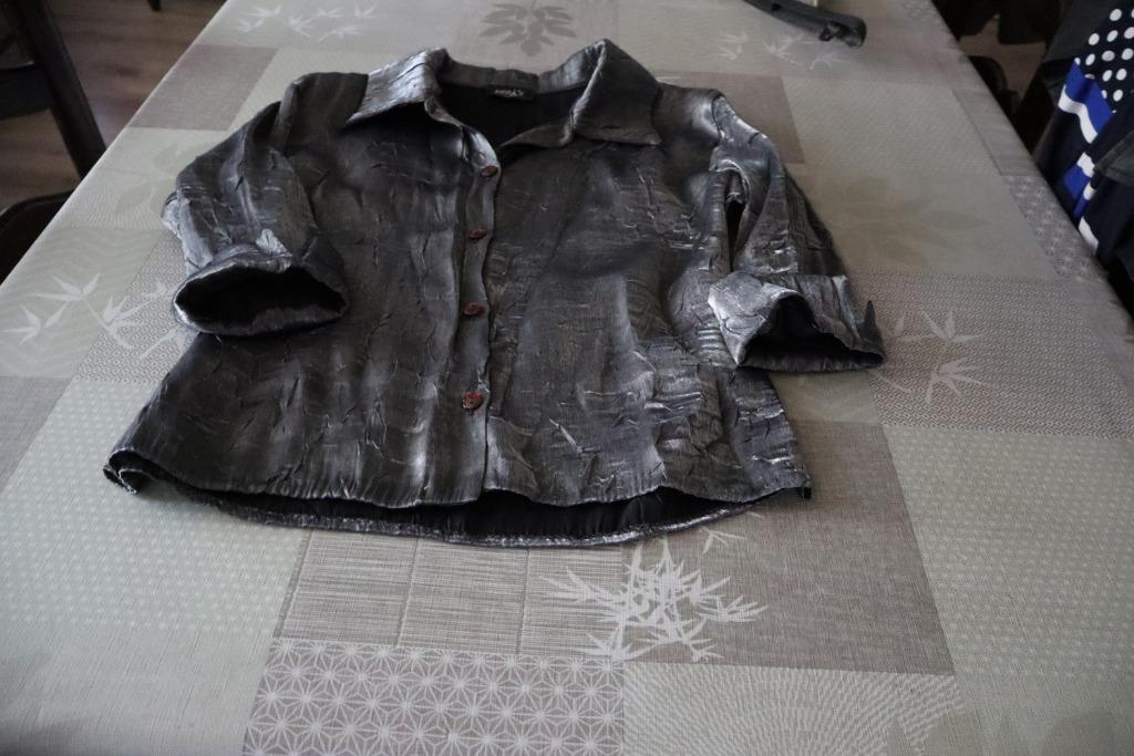 Gekraagde, mooie grijze blouse van  Vegas Paris, Kleding | Dames, Maat 38/40 (M), Ophalen of Verzenden, Zo goed als nieuw, Vegas Paris