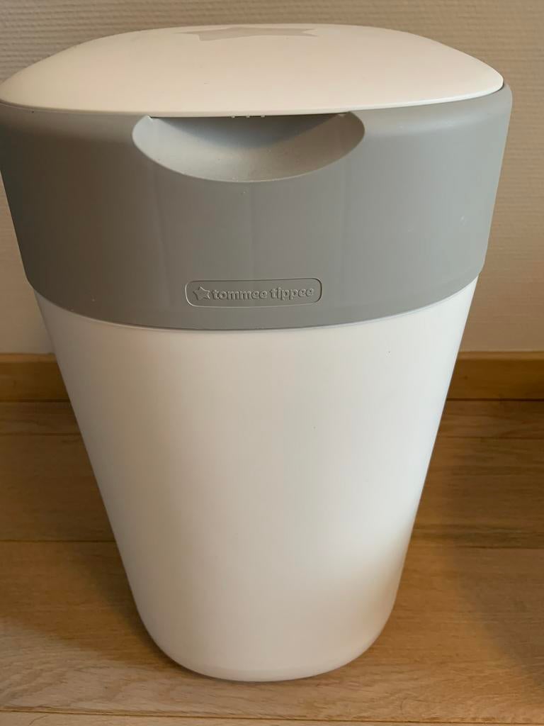 Tommee Tippee sangenic twist vuilnisbak, Kinderen en Baby's, Ophalen, Zo goed als nieuw, Sangenic