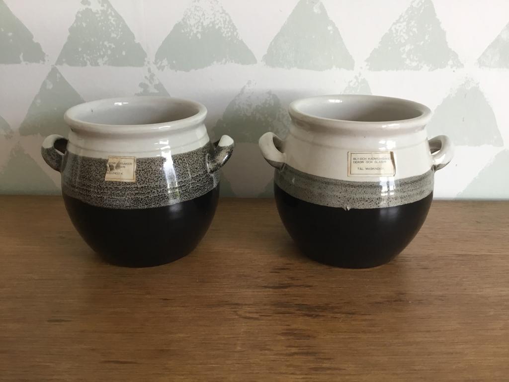 Twee Zweedse handgemaakt potten, Ophalen of Verzenden