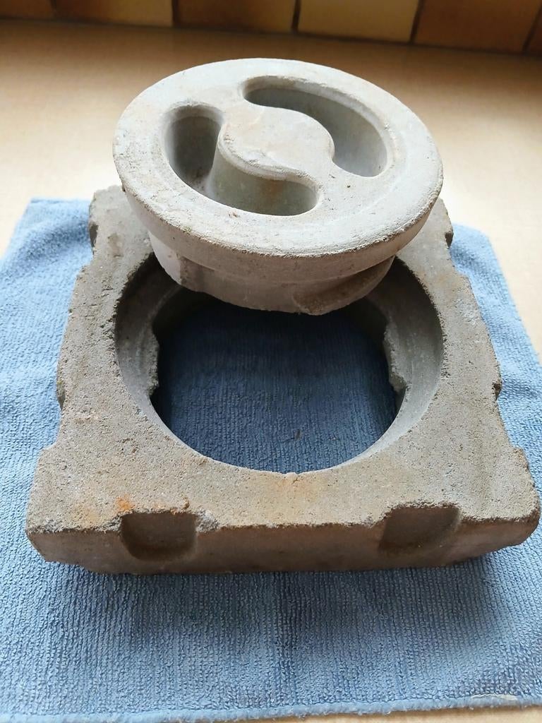 Trappe à suie en béton pour cheminée., Enlèvement, Neuf