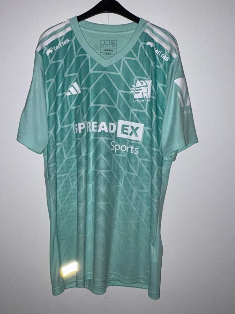 Match issued & signed shirt Lucas Lissens, Maat L, Ophalen of Verzenden, Nieuw, Shirt