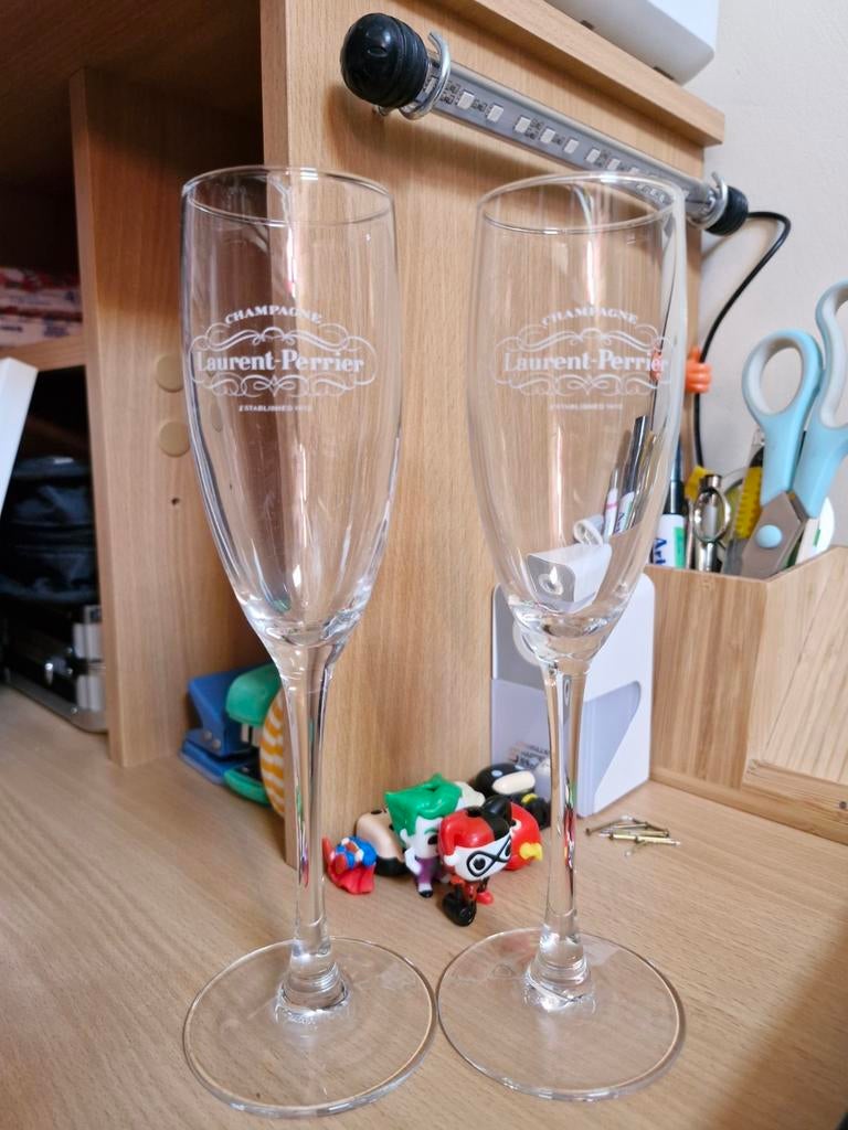 Lot de 2 flûtes à Champagne laurent perrier, Enlèvement ou Envoi, Neuf, Autres types