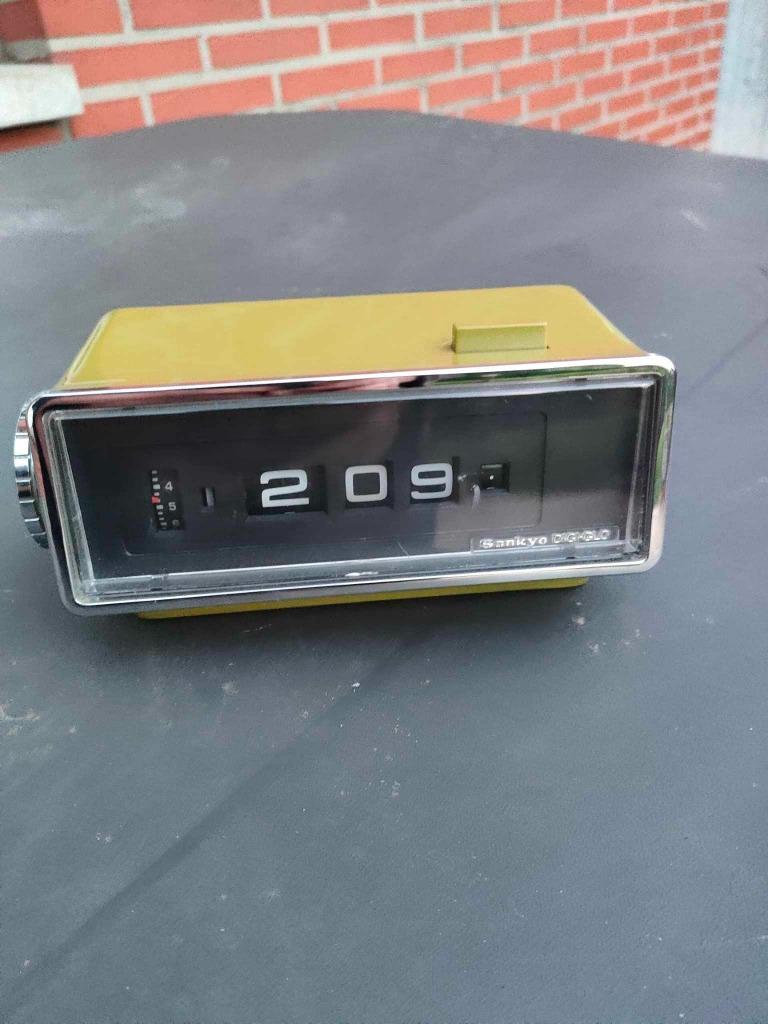 SANKYO DIGI GLO no 501 - wekker met klok, Ophalen of Verzenden