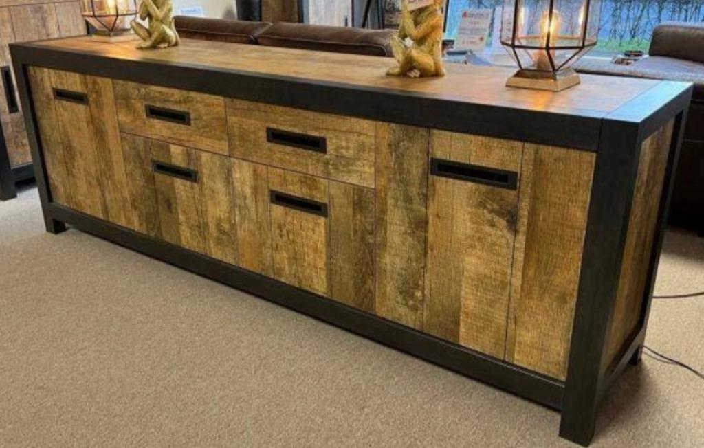 Dressoir in industriële stijl van zeer goede kwaliteit, Ophalen