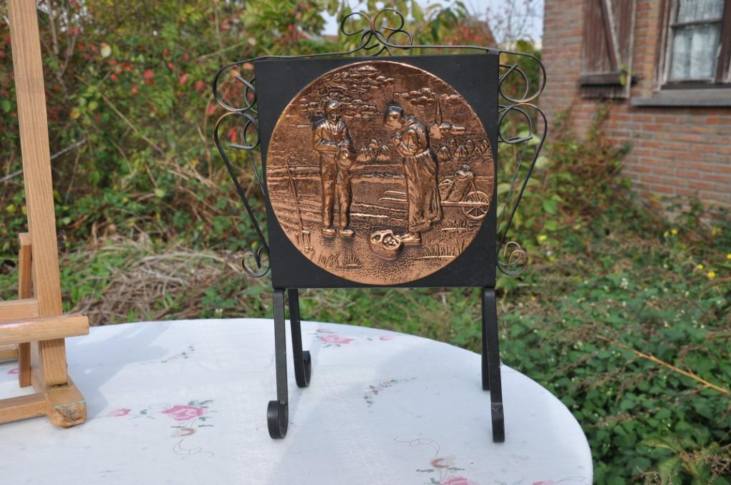 porte jounaux fer forgé et cuivre repoussé, Enlèvement ou Envoi, Utilisé