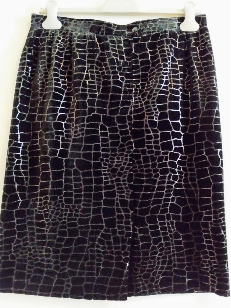 Jupe faite par couturier en velours noir taille 40, Enlèvement, Comme neuf, Noir
