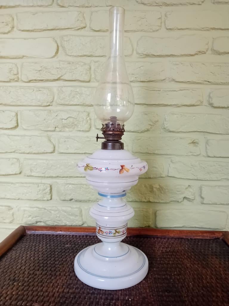 Glazen olielamp, Enlèvement