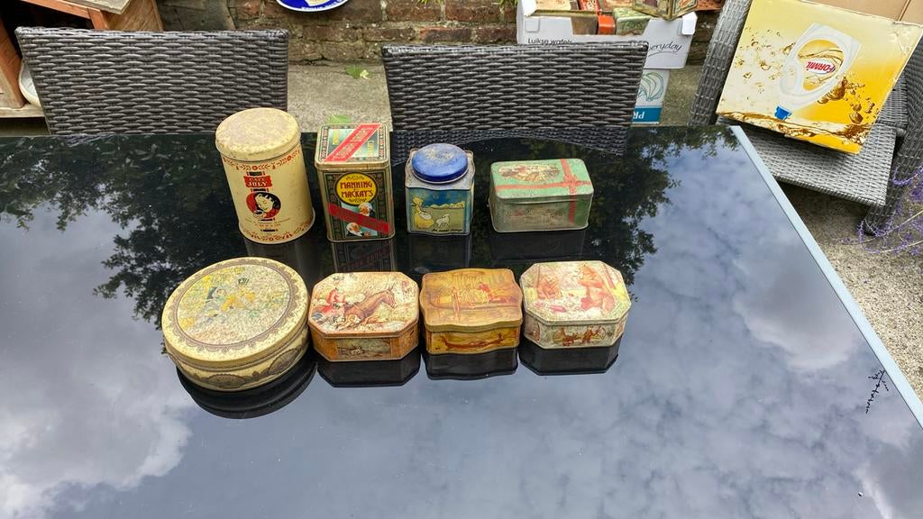 Lot 8 boîtes anciennes, Collections