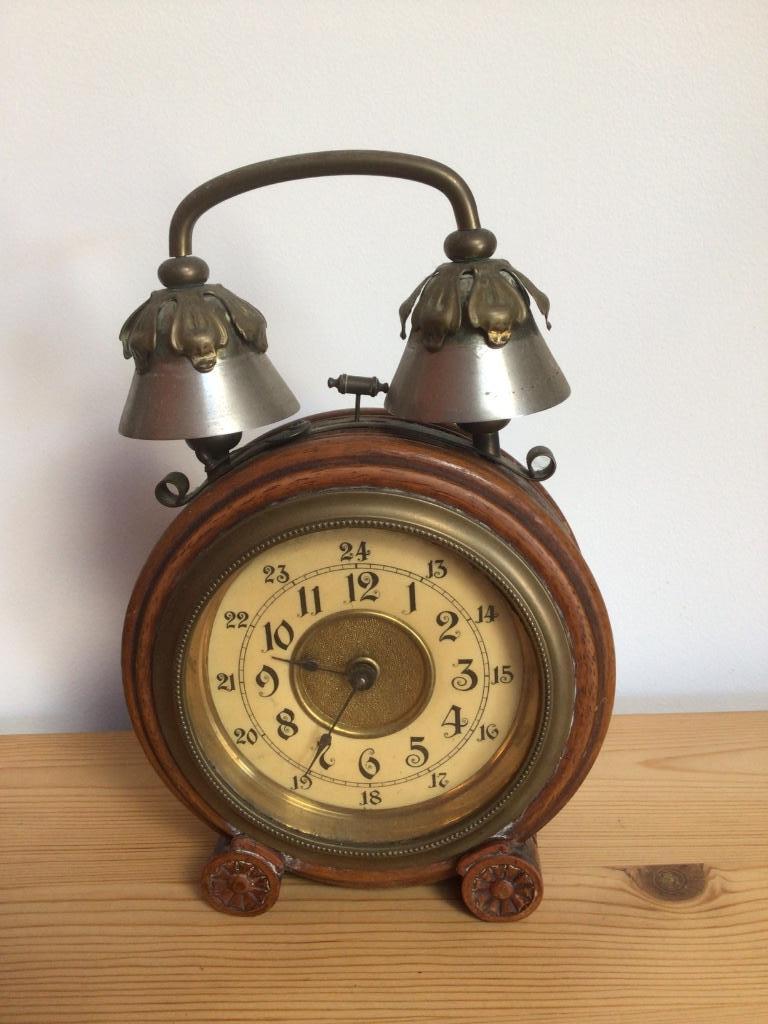 Horloge ancienne 1800 en bois avec deux super clochettes, Antiquités & Art, Enlèvement