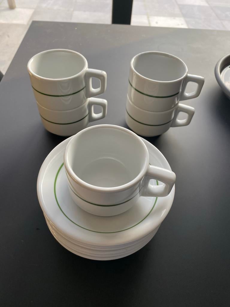 5 koffietassen en 6 onderzetbordjes in goede staat., Ophalen of Verzenden, Zo goed als nieuw