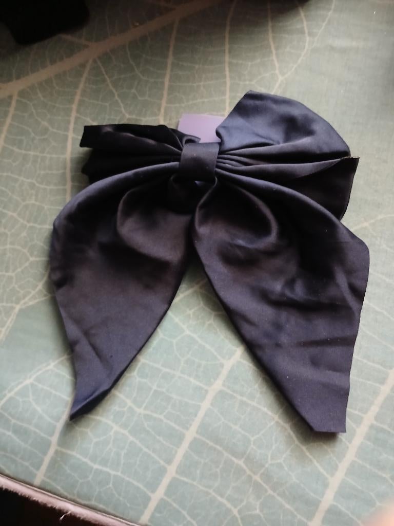 Donkerblauwe haarspeld met strik, Handtassen en Accessoires, Ophalen of Verzenden, Nieuw, Haarspeld