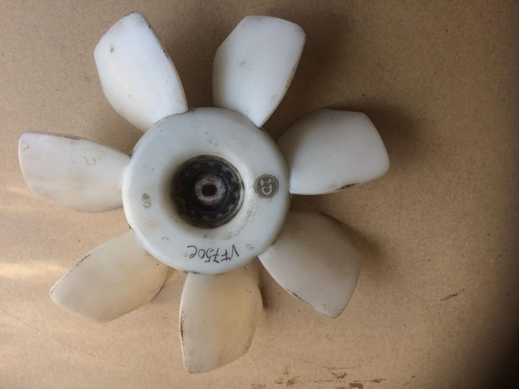 radiateur de volant d'inertie vf750C, Motos, Enlèvement ou Envoi, Utilisé