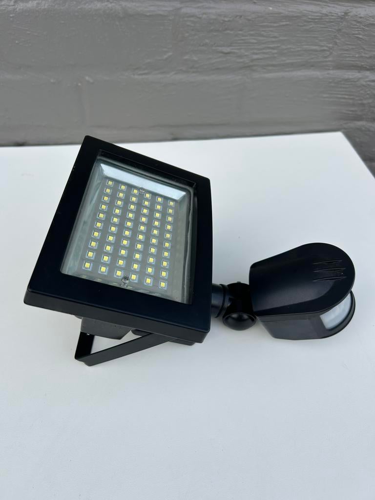 Projecteur LED avec détecteur de mouvement, Enlèvement, Comme neuf, LED