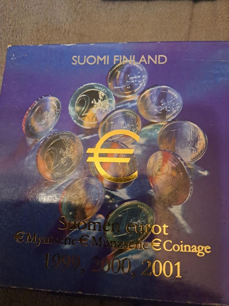 2 Euro muntensets van finland 1999 en 2001 per set 13 euro, Postzegels en Munten, Munten | Europa | Euromunten, Ophalen, Finland