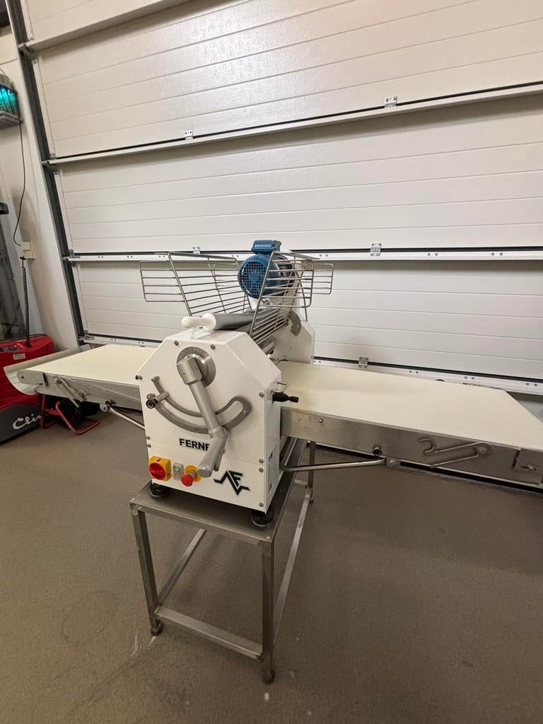 Ferneto uitroltafel LSA520 op tafel., Enlèvement, Utilisé, Boulangerie et Boucherie