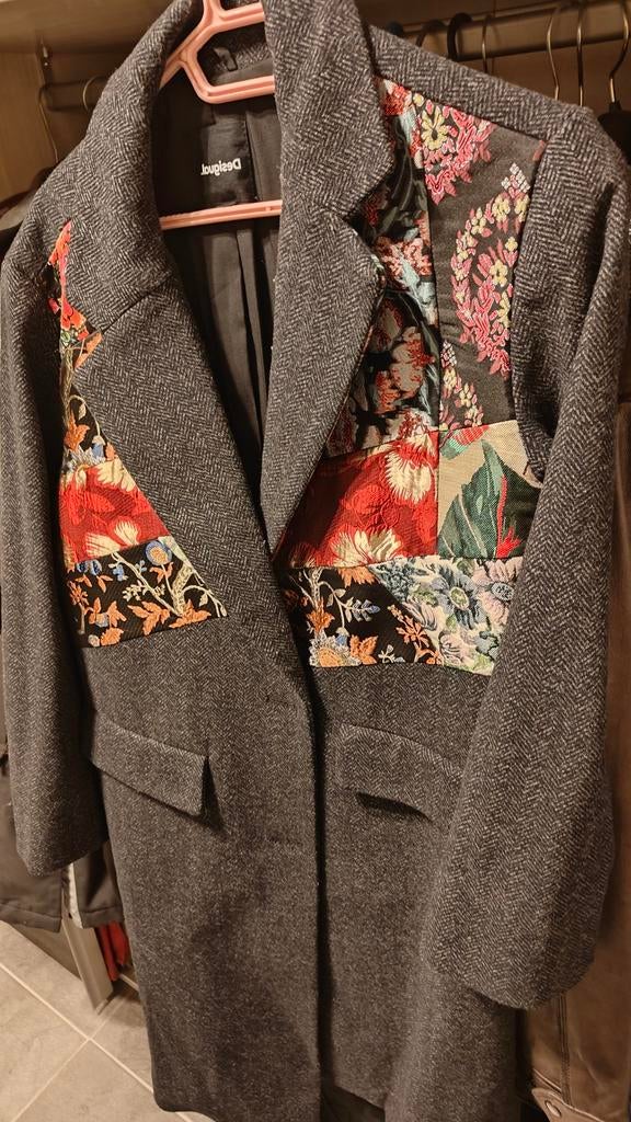 Dikke winterjas Desigual, Ophalen