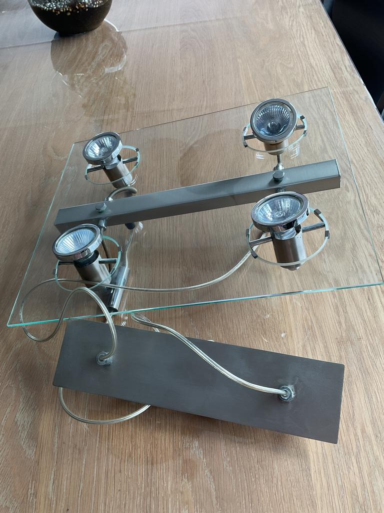 Twee glazen luchters met spots, Ophalen, Zo goed als nieuw