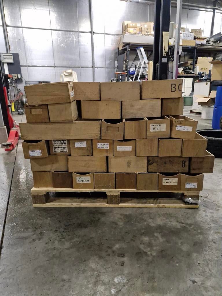 Caisses en bois pour le stockage de conteneurs courts et lon, Enlèvement, Palette