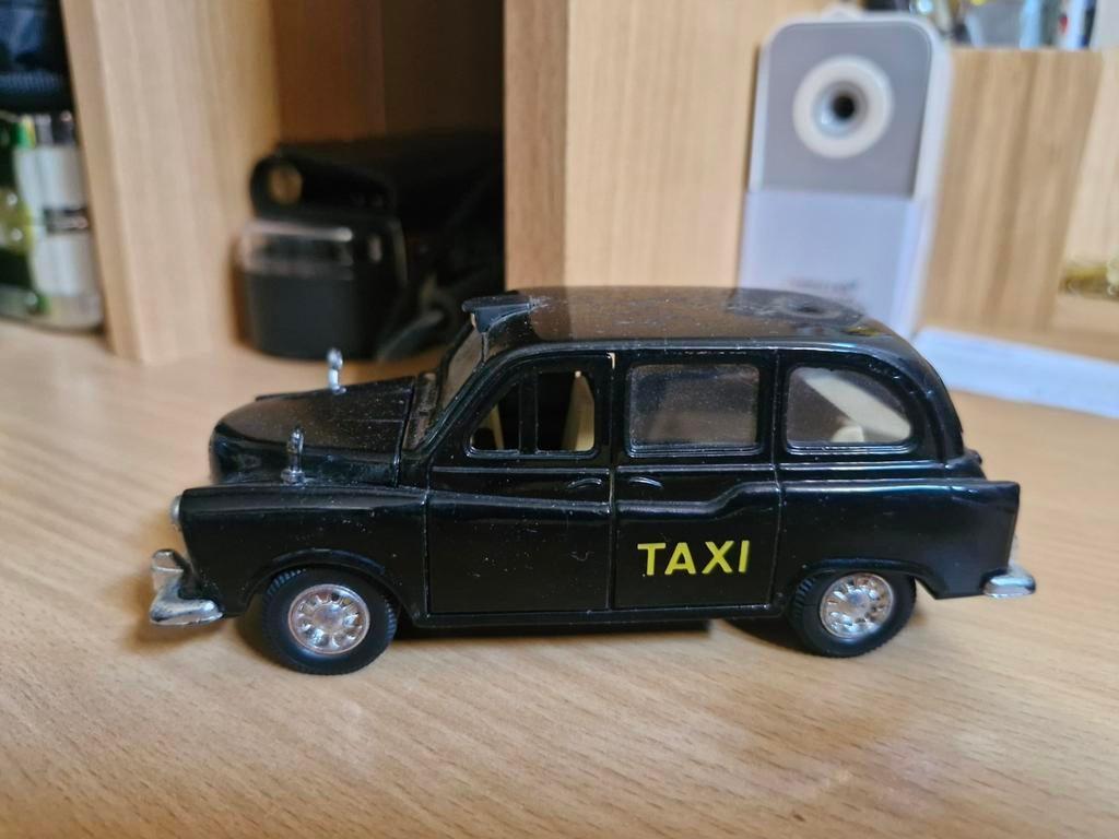 Taxi londonien noir 1/43ieme welly, Enlèvement ou Envoi, Comme neuf, Voiture, Autres marques