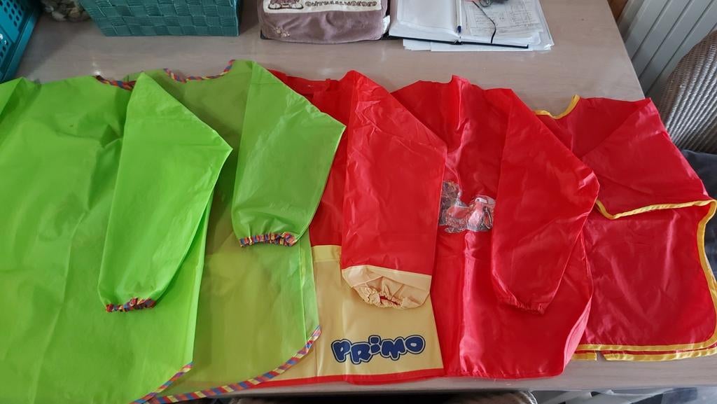 5 grote verf schort, Ophalen, Zo goed als nieuw