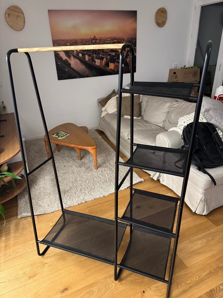 Tringle a vêtements, Enlèvement, Utilisé