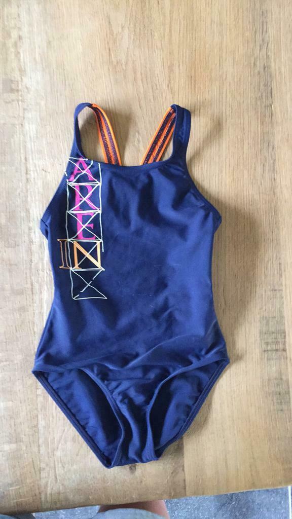 Badpak Arena maat 128. Als nieuw, Ophalen of Verzenden, Zo goed als nieuw, Meisje, Sport- of Zwemkleding
