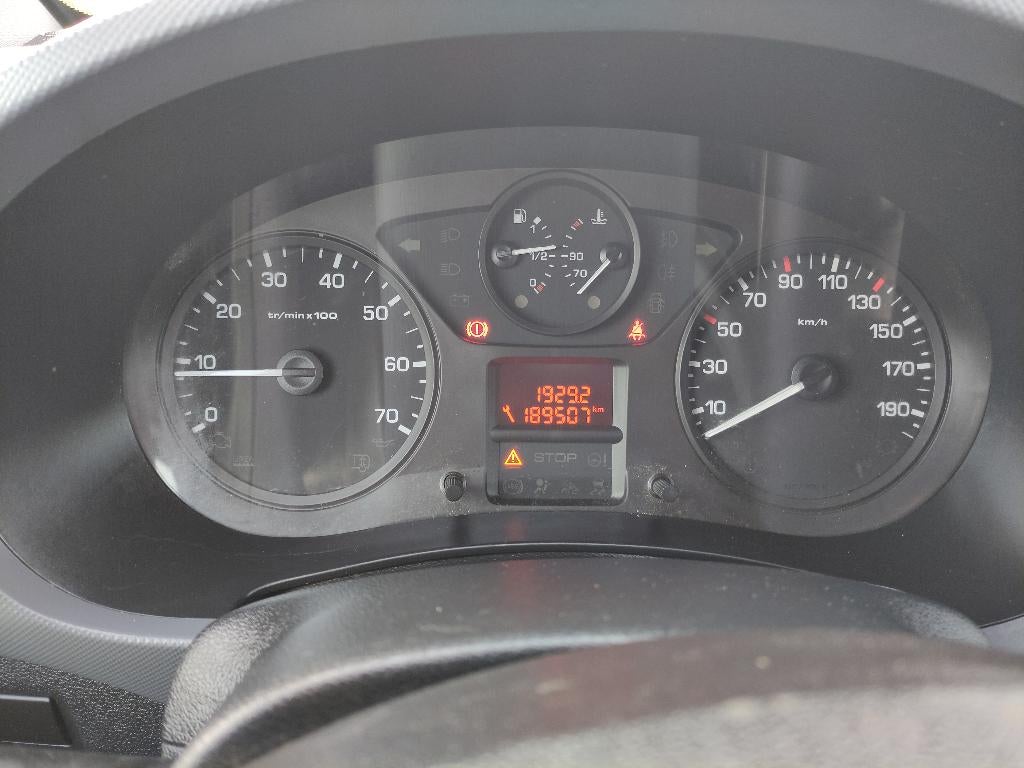 Peugeot Partner 1.6 Diesel, Auto's, Voorwielaandrijving, Euro 5, Stof, Trekhaak
