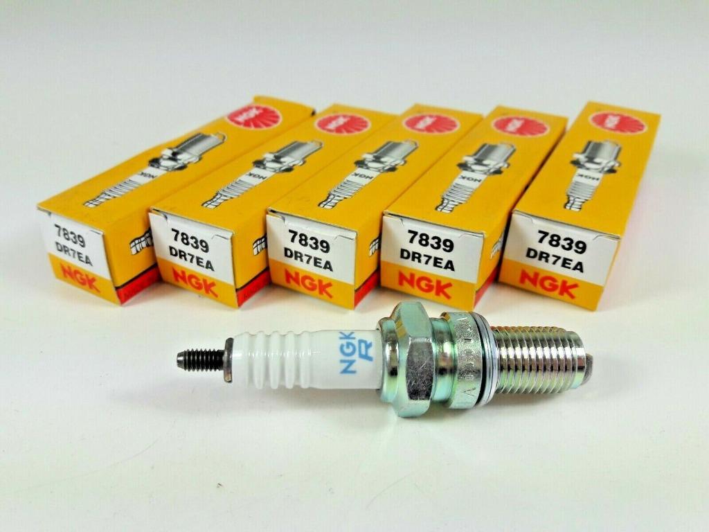 4 bougies BMW K100RS NGK 7839 DR7EA, Motoren, Ophalen of Verzenden