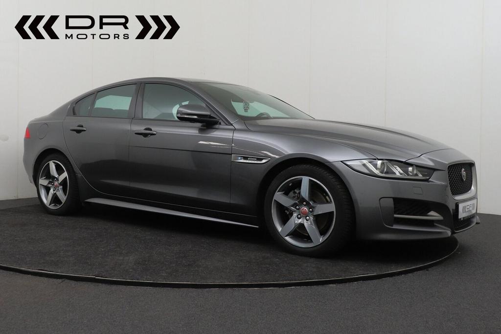 Jaguar XE R- Design - PANODAK - CAMERA - VERW ZETELS - KEYL, Auto's, Jaguar, 4 deurs, Parkeersensor, 4 cilinders, https://public.car-pass.be/vhr/de4ab544-ba5b-4529-8eaf-786bcb5d5cf4