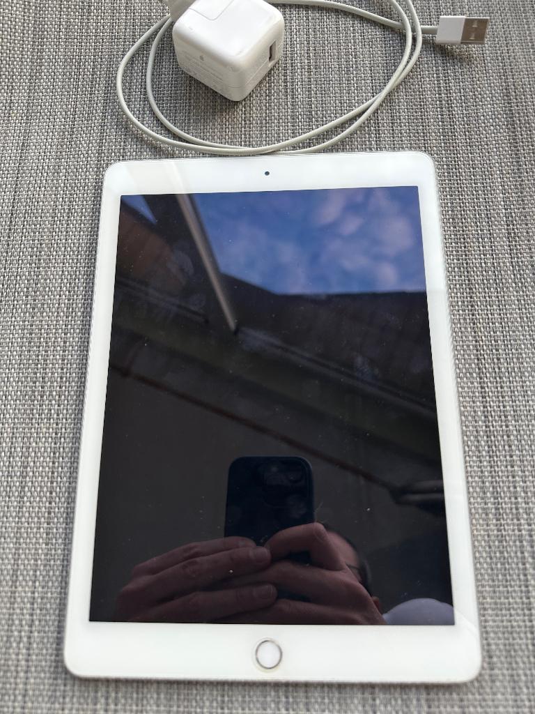 Apple iPad Air 2 16Go blanc - bon état, Informatique & Logiciels, Apple iPad Tablettes, Enlèvement ou Envoi, Apple iPad, Utilisé