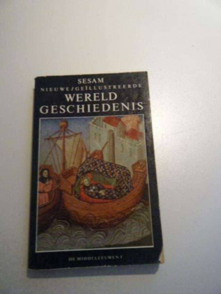 Sesam Nieuwe Geïllustreerde wereld geschiedenis 6de deel, Boeken, Ophalen, 14e eeuw of eerder, Gelezen, Overige gebieden