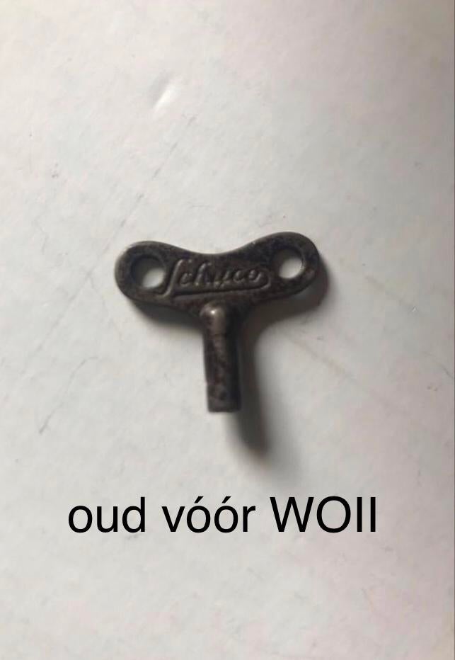 Schuco sleuteltje nr. 1 oud vóór WOII, Antiek en Kunst, Verzenden