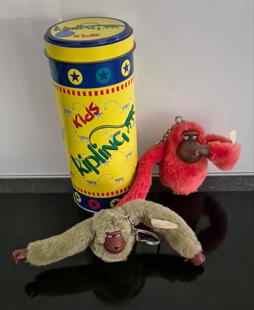 2 kipling aapjes en blikken doos kipling, Ophalen, Zo goed als nieuw