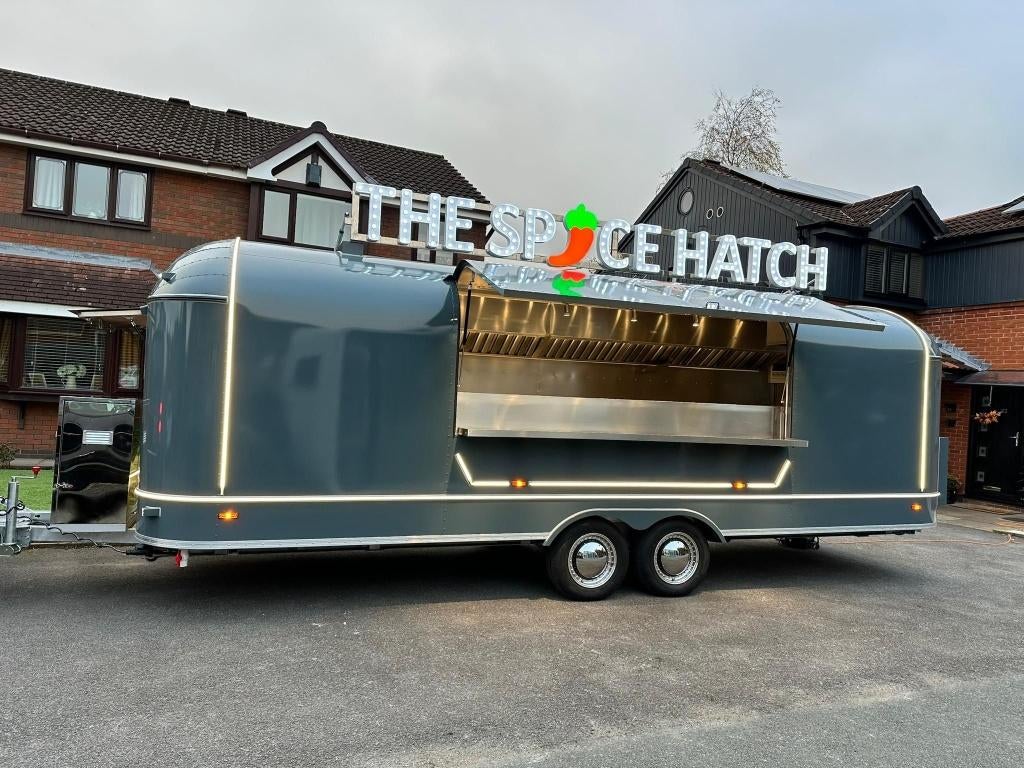 Remorque Food Truck food trailer Airstream 6.8M, Zakelijke goederen, Horeca | Food, Ophalen of Verzenden