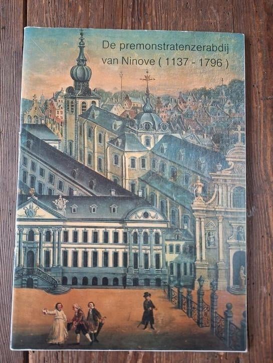De premonstratenzerabdij van Ninove, Ophalen of Verzenden, Zo goed als nieuw