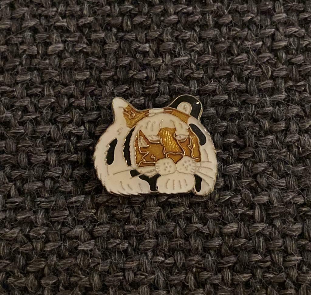 PIN - TIGER - TIGRE - TIJGER, Envoi, Utilisé, Animal et Nature, Insigne ou Pin's