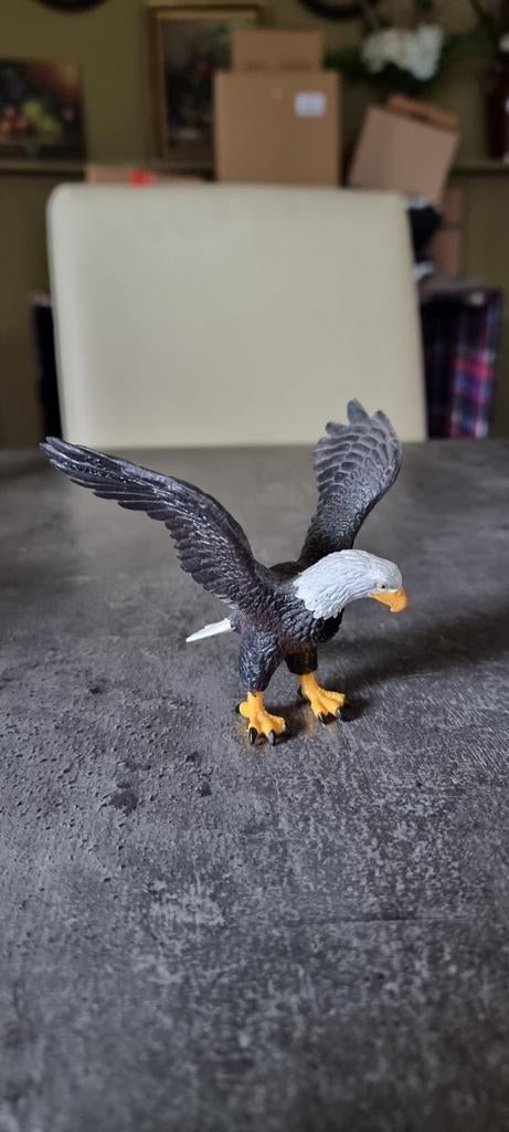 Beeldje zeearend harde plastiek, Ophalen of Verzenden, Nieuw, Vogel, Beeldje of Figuurtje