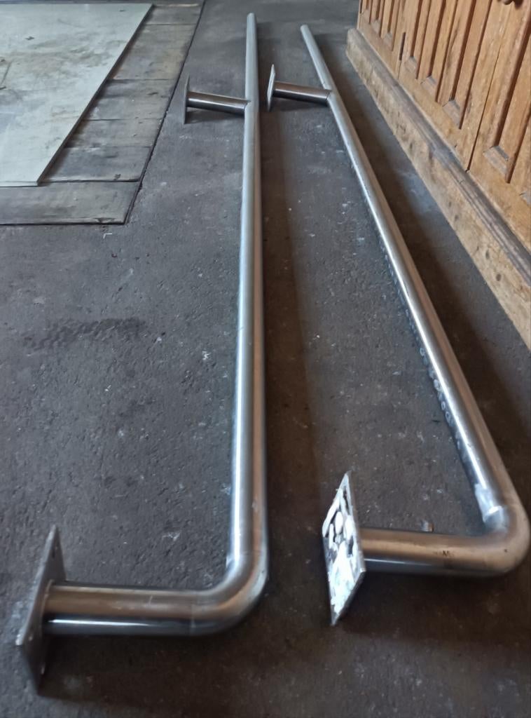 Deux longs profilés inox, Doe-het-zelf en Bouw, Metalen, Ophalen