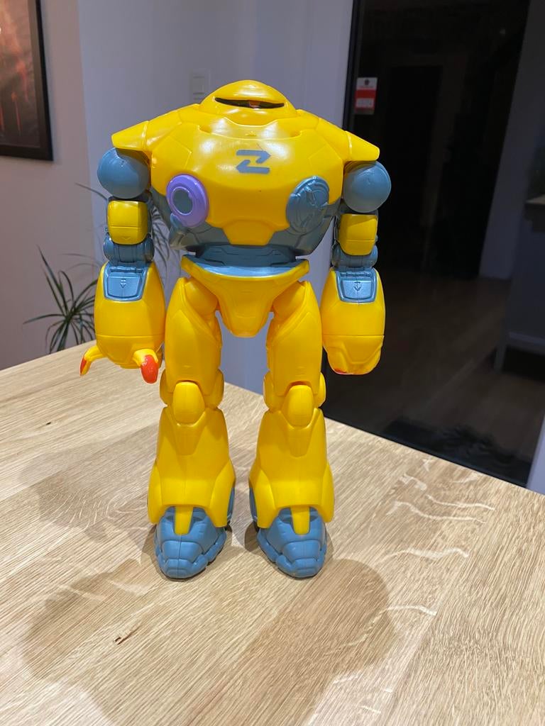 Figurines 30 cm Avengers et Buzz l’eclair, Enlèvement, Utilisé