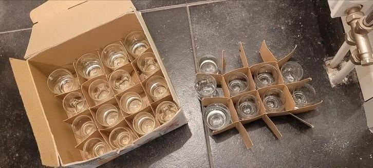 Lot de 25 verrines  en verre/comme  neuf, Collections, Verres & Petits Verres, Enlèvement ou Envoi