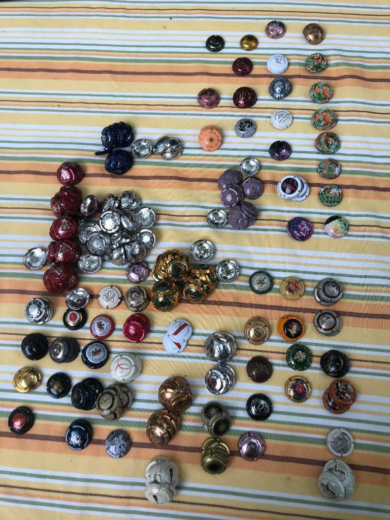 50 plaques capsules muselet champagne, Verzamelen, Ophalen, Gebruikt