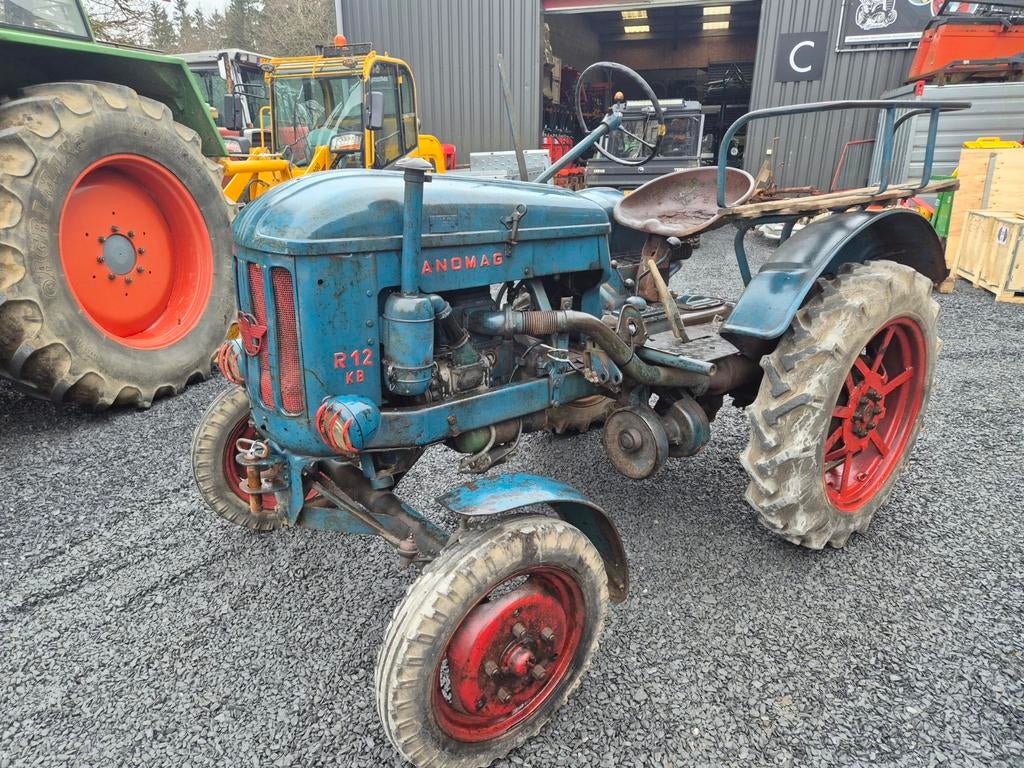 Hanomag R12, Zakelijke goederen