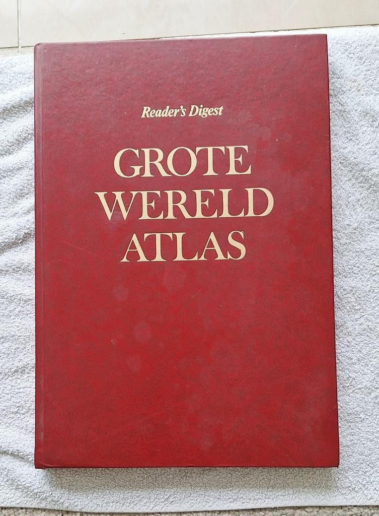 Grote wereld atlas Reader's Digest, Ophalen of Verzenden, Zo goed als nieuw