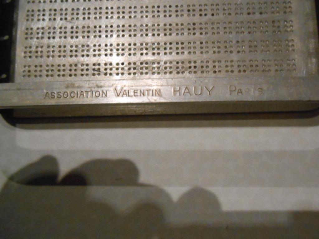 Plaque de zinc en braille, précurseur, machine à écrire en b, Enlèvement ou Envoi