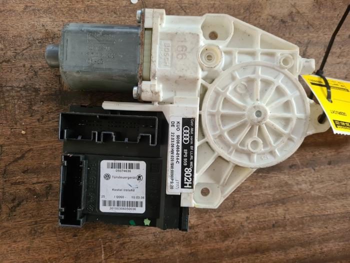 Moteur de vitre portière d'un Audi A3, Enlèvement ou Envoi, 3 mois de garantie, Utilisé, Audi